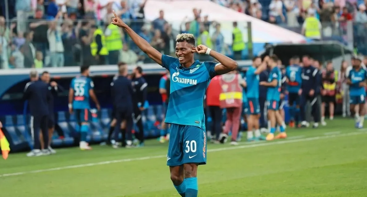 «Пари НН» обратился в ЭСК по четырем эпизодам матча с «Зенитом» «Пари НН» обратился в ЭСК по четырем эпизодам матча с «Зенитом»