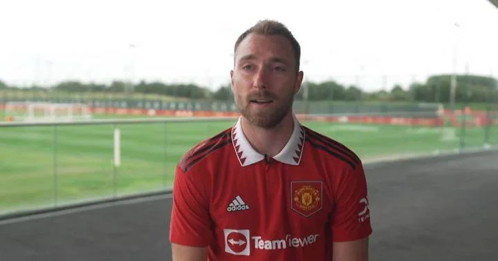 Эриксен взял в «Манчестер Юнайтед» 14 номер, под которым выступал Джесси Лингард Эриксен взял в «Манчестер Юнайтед» 14 номер, под которым выступал Джесси Лингард