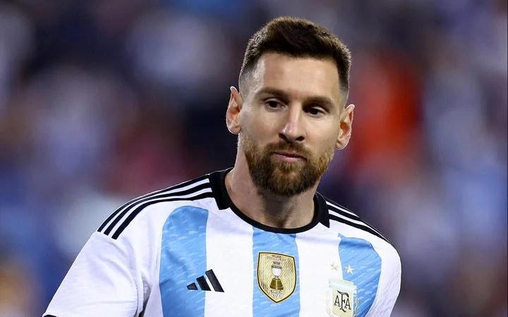 Президент «Барселоны» Жоан Лапорта в ближайшие дни свяжется с Месси для обсуждения возвращения форварда Президент «Барселоны» Жоан Лапорта в ближайшие дни свяжется с Месси для обсуждения возвращения форварда