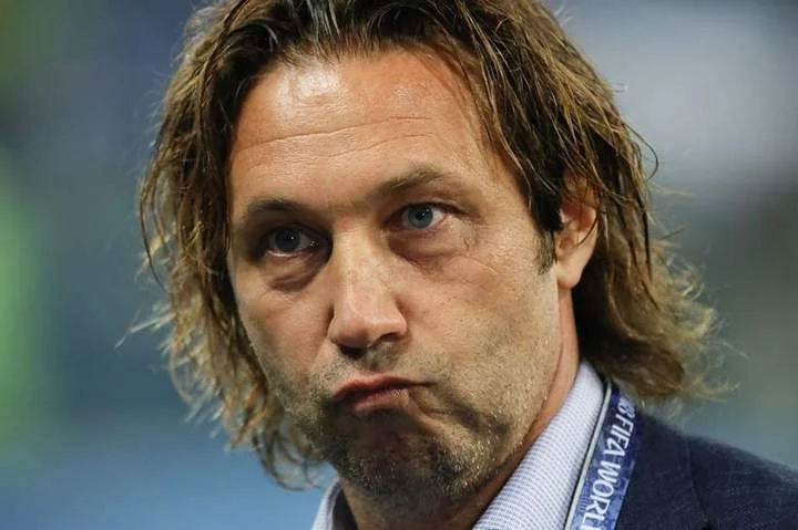 Александр Мостовой: «Скорее Слуцкий своей внешностью подходит под определение фрика. А своей работой в последние годы он сам доказал, что является посмешищем» Александр Мостовой: «Скорее Слуцкий своей внешностью подходит под определение фрика. А своей работой в последние годы он сам доказал, что является посмешищем»