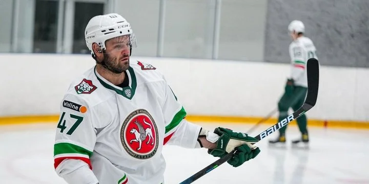 Вадим Шипачев: «Радулов из тех, кто не любит проигрывать. Саня выплескивает эмоции и через это набирается сил» Вадим Шипачев: «Радулов из тех, кто не любит проигрывать. Саня выплескивает эмоции и через это набирается сил»