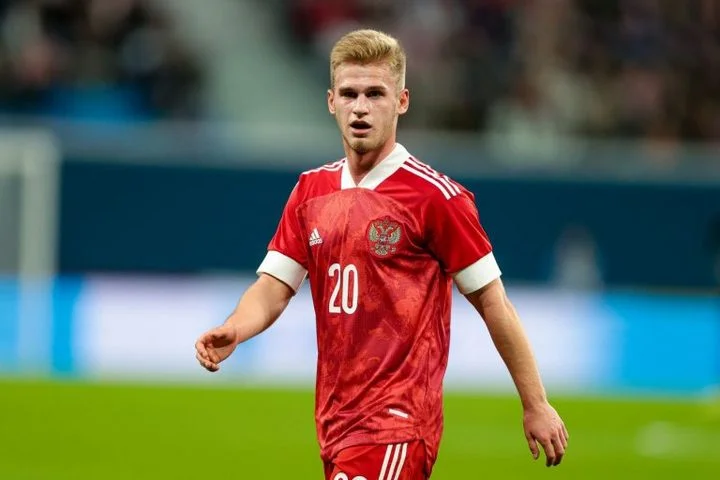 Валерий Карпин: «В вопросах про Пиняева хочется попросить: давайте чуть поспокойнее. Год назад ровно то же самое я слышал про Захаряна» Валерий Карпин: «В вопросах про Пиняева хочется попросить: давайте чуть поспокойнее. Год назад ровно то же самое я слышал про Захаряна»