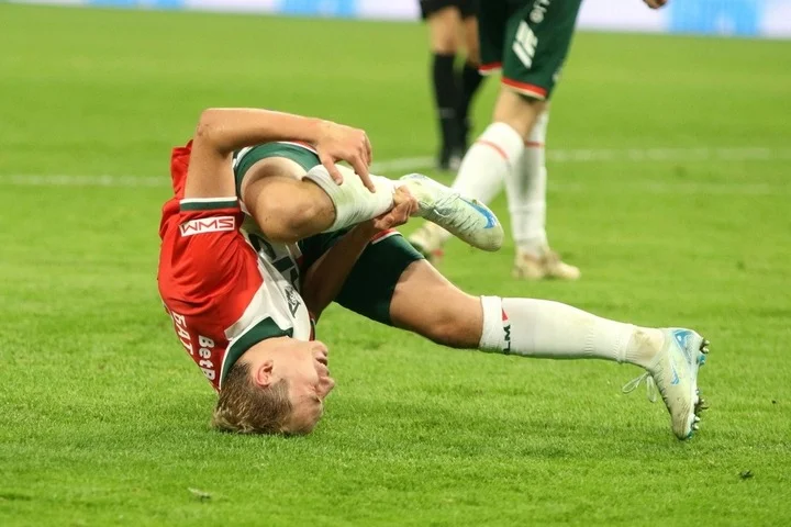 Михаил Галактионов про травму Батракова: «Судья даже не наградил соперника желтой» Михаил Галактионов про травму Батракова: «Судья даже не наградил соперника желтой»