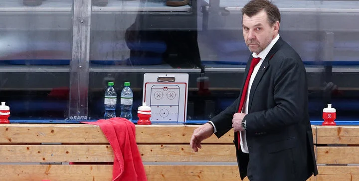 Тренер «Ак Барса» Олег Знарок после победы над «Локо»: «Грязь была всю игру, очень много удалений»