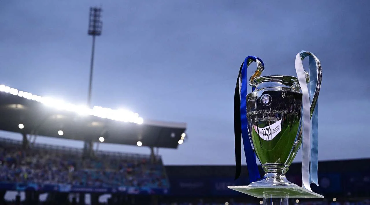 Президент ПСЖ о Супербоуле: «Уважаю его, но это американский спорт, а футбол – самый популярный в мире» Президент ПСЖ о Супербоуле: «Уважаю его, но это американский спорт, а футбол – самый популярный в мире»