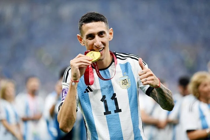 Анхель Ди Мария о серии пенальти в финале ЧМ-2022: «У меня двоилось в глазах из-за нервов» Анхель Ди Мария о серии пенальти в финале ЧМ-2022: «У меня двоилось в глазах из-за нервов»