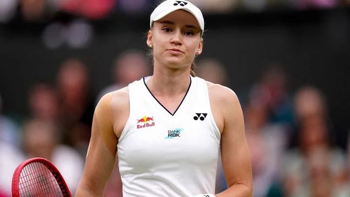 Елена Рыбакина вышла в четвертьфинал турнира в Аделаиде