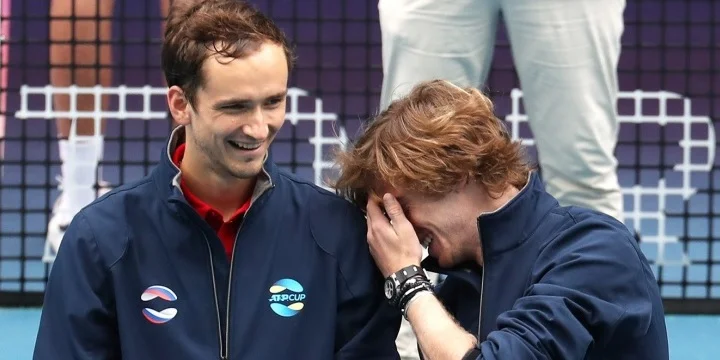 Янчук: Появилась плеяда потенциально великих теннисистов, они могут переплюнуть достижения Сафина, Южного и Давыденко Янчук: Появилась плеяда потенциально великих теннисистов, они могут переплюнуть достижения Сафина, Южного и Давыденко