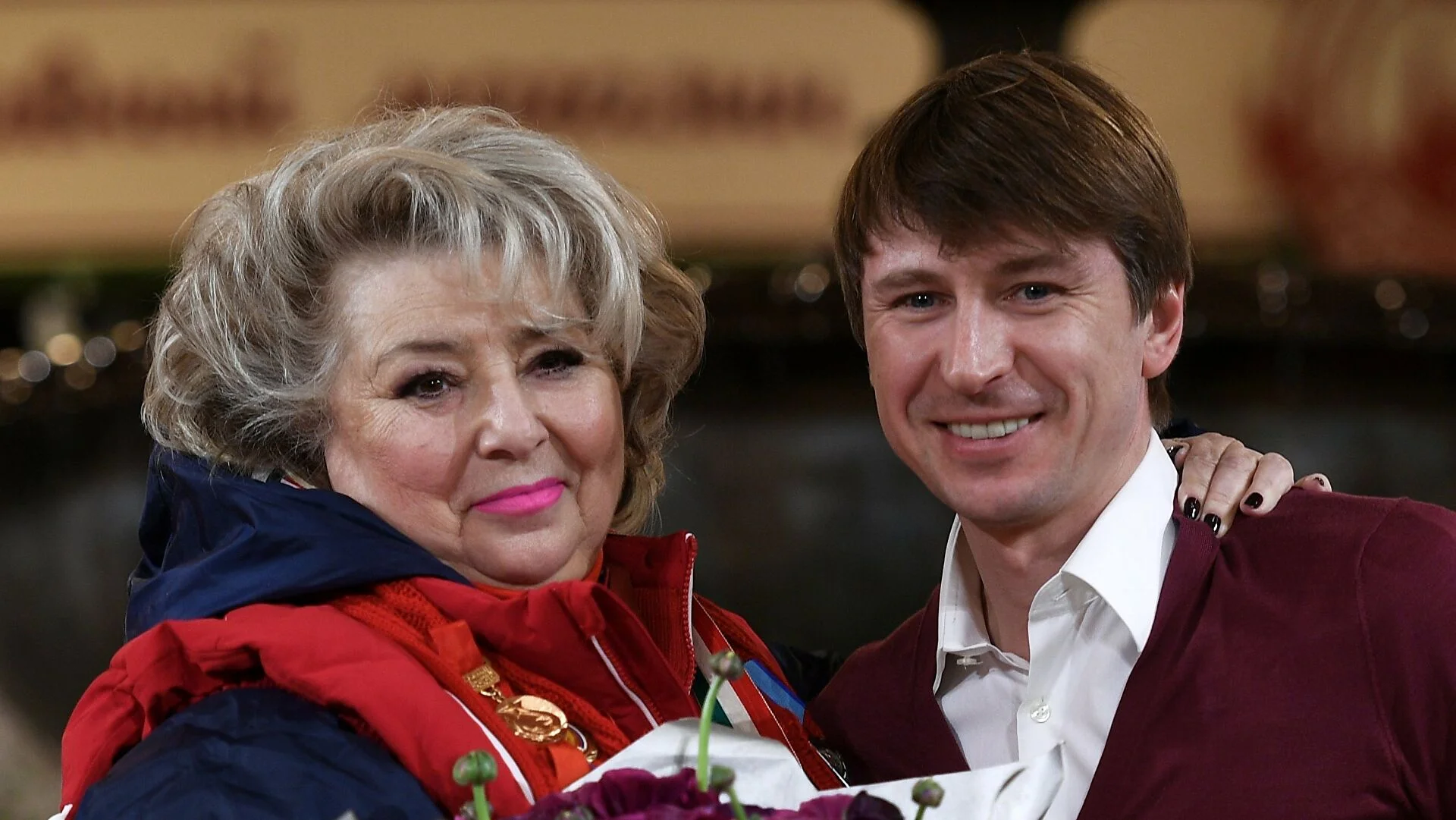 Ягудин поздравил Тарасову с юбилеем с помощью песни Басты и архивных видео Ягудин поздравил Тарасову с юбилеем с помощью песни Басты и архивных видео