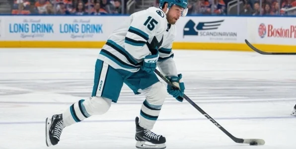 Коваленко: «Ларионов и Козырев ставили тики-таку в КХЛ, в НХЛ такого нет» Коваленко: «Ларионов и Козырев ставили тики-таку в КХЛ, в НХЛ такого нет»