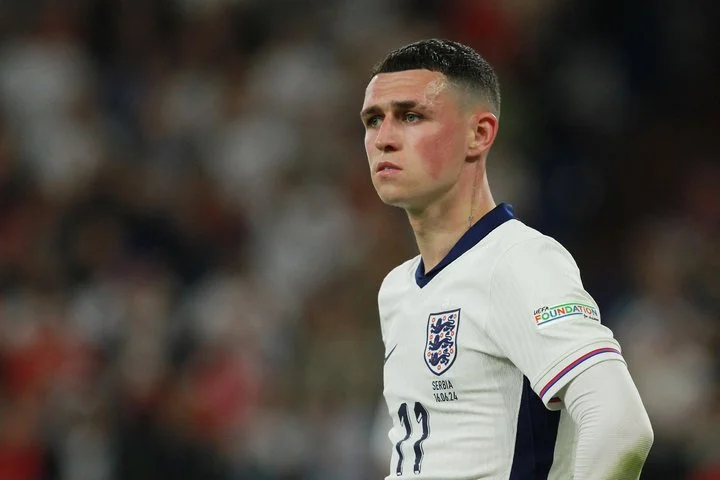 Эшли Коул: «Фодена несправедливо критиковали за игру не на своей позиции» Эшли Коул: «Фодена несправедливо критиковали за игру не на своей позиции»