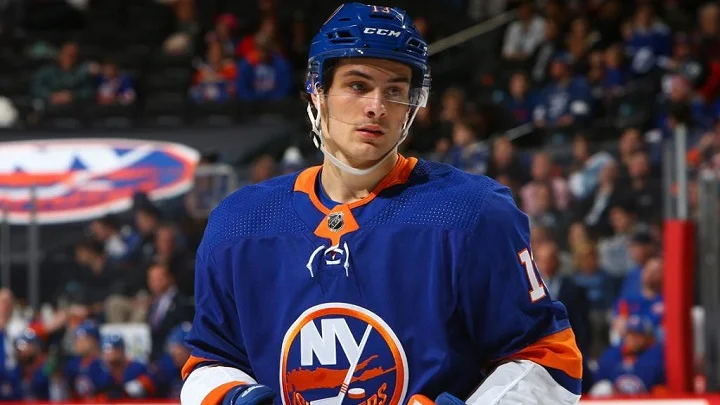 «Айлендерс» не попали в плей-офф НХЛ уже в третий раз за шесть лет «Айлендерс» не попали в плей-офф НХЛ уже в третий раз за шесть лет