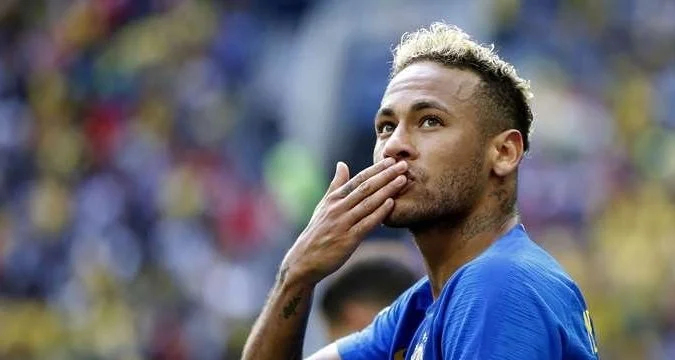 Недореволюция. В «Реале» ждут Неймара на броневике? Недореволюция. В «Реале» ждут Неймара на броневике?