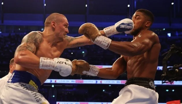 Джошуа победил Франклина решением судей Джошуа победил Франклина решением судей