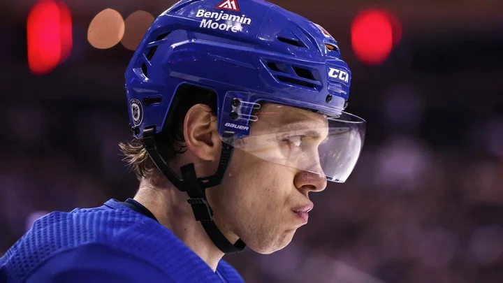 Артемий Панарин о 5:3 с «Каролиной»: «Нервничал на скамейке, когда мы уступали в пару шайб. И даже в третьем периоде мы уступали в счете» Артемий Панарин о 5:3 с «Каролиной»: «Нервничал на скамейке, когда мы уступали в пару шайб. И даже в третьем периоде мы уступали в счете»