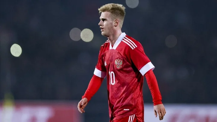 Динияр Билялетдинов: «Надо смотреть, как Пиняев будет проявлять себя в дальнейшем. А сейчас рекомендую всем не перехваливать его» Динияр Билялетдинов: «Надо смотреть, как Пиняев будет проявлять себя в дальнейшем. А сейчас рекомендую всем не перехваливать его»