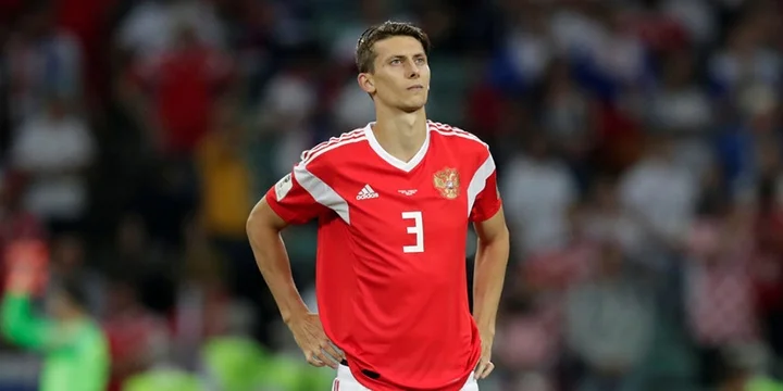 Мостовой: По поводу Кутепова в сборной нет беспокойства. Трудно выбить мяч на трибуну, что ли? Мостовой: По поводу Кутепова в сборной нет беспокойства. Трудно выбить мяч на трибуну, что ли?