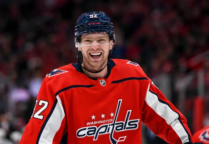 Евгений Кузнецов признан первой звездой матча Евгений Кузнецов признан первой звездой матча