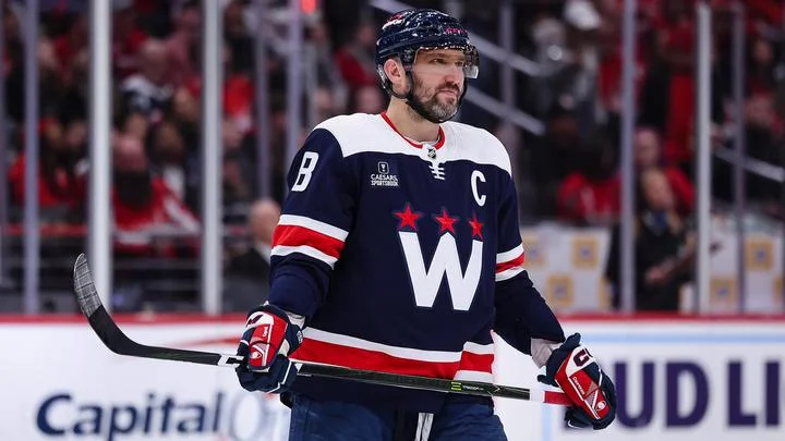 Александр Кожевников: «За два сезона Овечкин реально может забросить больше 70 шайб и побить рекорд Гретцки» Александр Кожевников: «За два сезона Овечкин реально может забросить больше 70 шайб и побить рекорд Гретцки»