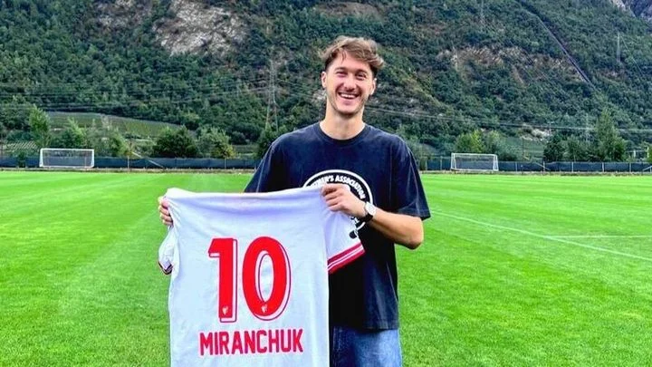 Андрей Аршавин: «Думаю, что даже Миранчук не знал о «Сьоне» и не представлял, что окажется в нем» Андрей Аршавин: «Думаю, что даже Миранчук не знал о «Сьоне» и не представлял, что окажется в нем»