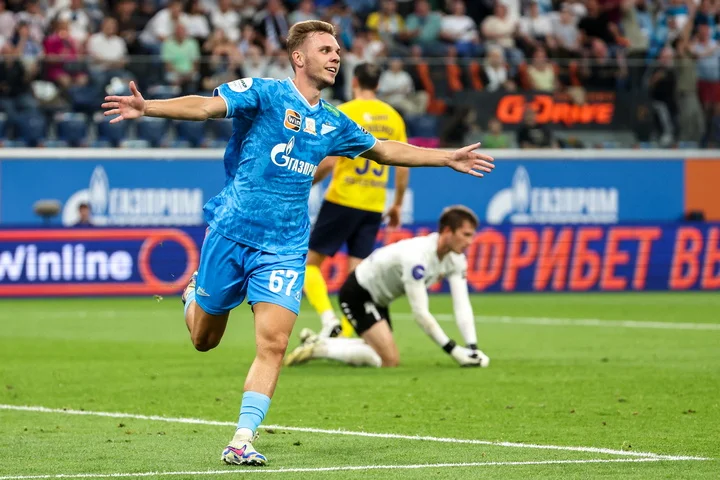 Олег Корнаухов о Глушенкове: «Зениту» не хватало в прошлом сезоне человека, который разгоняет скоростные атаки» Олег Корнаухов о Глушенкове: «Зениту» не хватало в прошлом сезоне человека, который разгоняет скоростные атаки»