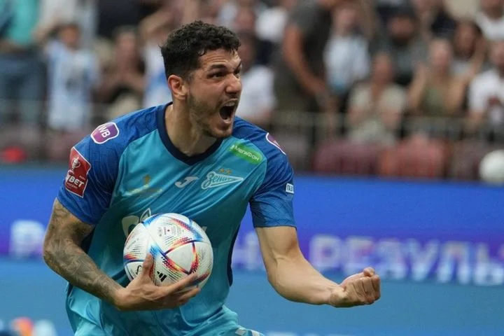 Защитник «Зенита» Нино: «Завоевание Кубка делает сезон ещё более прекрасным» Защитник «Зенита» Нино: «Завоевание Кубка делает сезон ещё более прекрасным»