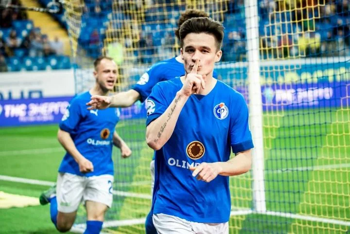 Роман Акбашев принес победу «Факелу» над «Пари НН», реализовав пенальти Роман Акбашев принес победу «Факелу» над «Пари НН», реализовав пенальти