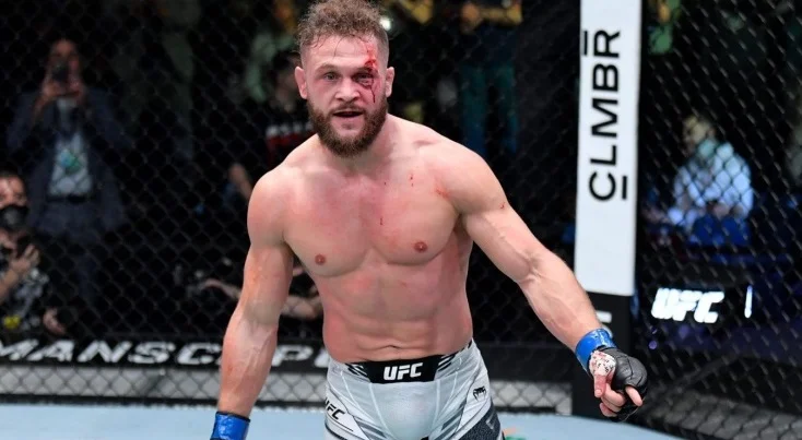 Физиев поднялся в рейтинге легковесов UFC Физиев поднялся в рейтинге легковесов UFC