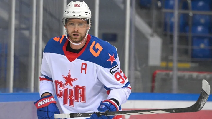 Шуми Бабаев: «Кузнецов преимущество дает СКА своими действиями без шайбы» Шуми Бабаев: «Кузнецов преимущество дает СКА своими действиями без шайбы»