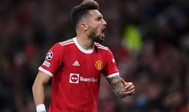 «Манчестер Юнайтед» отдал Теллеса в аренду «Севилье»