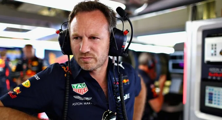 Руководитель «Ред Булл» Кристиан Хорнер: «Мерседес» постепенно возвращается в игру. Я считаю, он станет претендовать на победу» Руководитель «Ред Булл» Кристиан Хорнер: «Мерседес» постепенно возвращается в игру. Я считаю, он станет претендовать на победу»