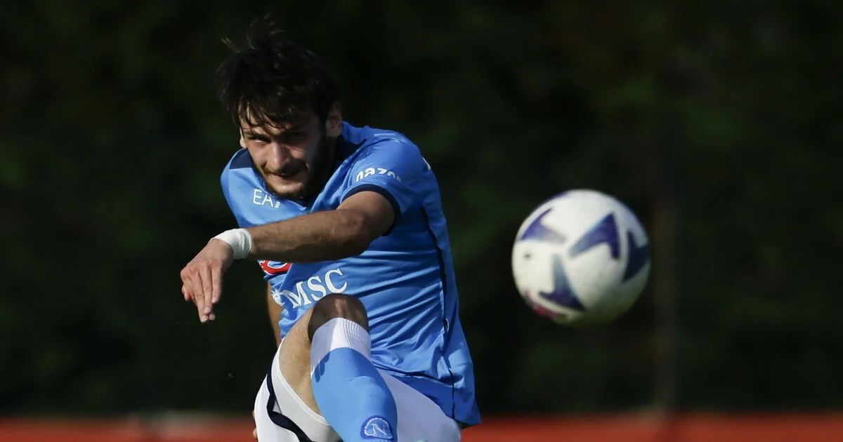 Хвича извинился перед фанатами «Наполи» за незабитый пенальти