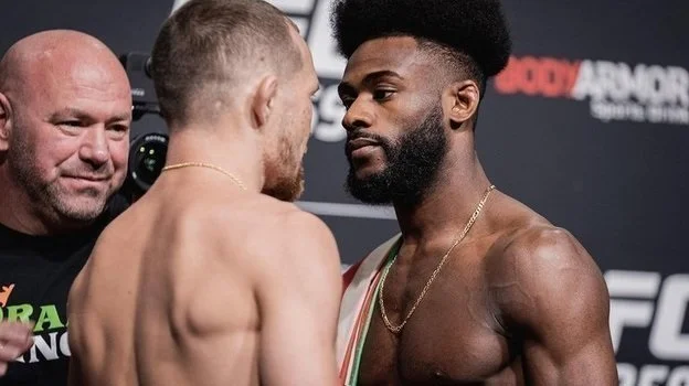 Ян обратился к Стерлингу: «Представляю, как ты будешь плакать после боя. Я выбью из тебя все дерьмо, пес» Ян обратился к Стерлингу: «Представляю, как ты будешь плакать после боя. Я выбью из тебя все дерьмо, пес»