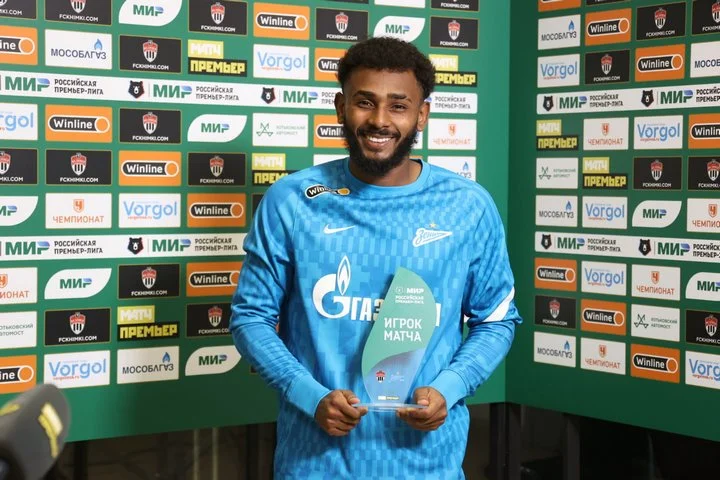 Юрий Семин: «Поздравляю «Зенит», если они действительно сохранили Вендела. Это топ-звезда нашей лиги» Юрий Семин: «Поздравляю «Зенит», если они действительно сохранили Вендела. Это топ-звезда нашей лиги»