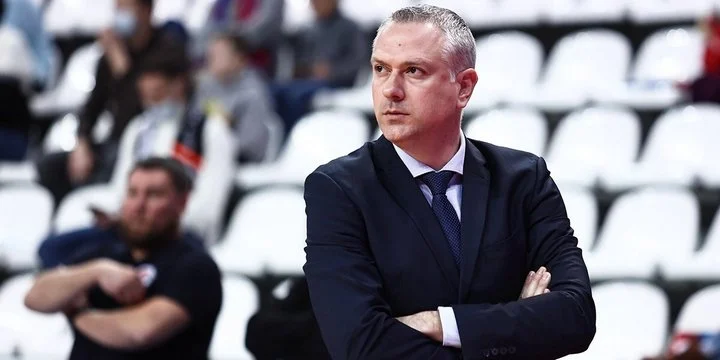 Тренер ЦСКА Эмил Райкович: «Поставили много рекордов и выиграли очень много матчей. Вывод такой – разочарование, что не заняли первое место» Тренер ЦСКА Эмил Райкович: «Поставили много рекордов и выиграли очень много матчей. Вывод такой – разочарование, что не заняли первое место»