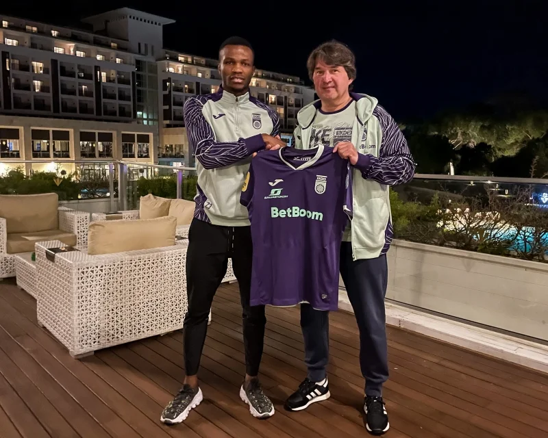 «Уфа» арендовала брата Лукаку «Уфа» арендовала брата Лукаку