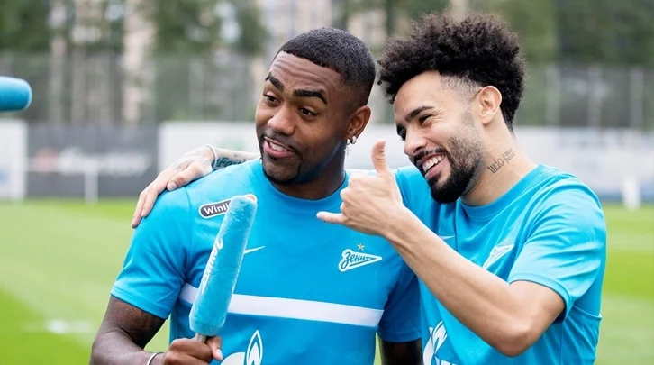 Агент полузащитников Малкома и Клаудиньо Луис Фернандо Гарсия: «Они остаются в «Зените» Агент полузащитников Малкома и Клаудиньо Луис Фернандо Гарсия: «Они остаются в «Зените»