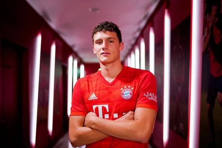 «Челси», «Ювентус» и «Атлетико» интересуются защитником «Баварии» Паваром «Челси», «Ювентус» и «Атлетико» интересуются защитником «Баварии» Паваром