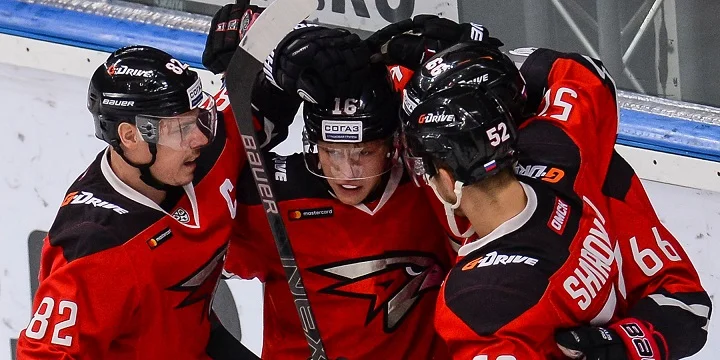 Ткачев из «Авангарда» склоняется к продолжению карьеры в НХЛ Ткачев из «Авангарда» склоняется к продолжению карьеры в НХЛ