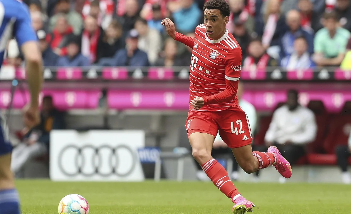 «Бавария» сыграет в футболках со слоганом в Суперкубке Германии «Бавария» сыграет в футболках со слоганом в Суперкубке Германии