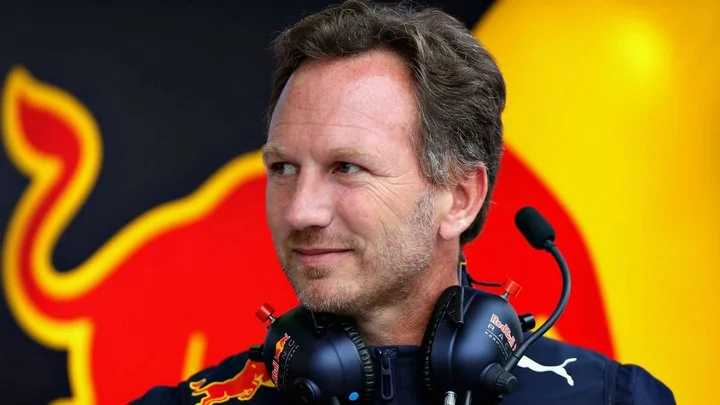 Руководитель «Ред Булл» о неудачах Льюиса Хэмилтона Руководитель «Ред Булл» о неудачах Льюиса Хэмилтона