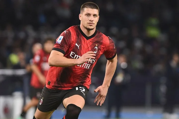 «Локомотив» интересуется игроками «Милана» и «Лечче» «Локомотив» интересуется игроками «Милана» и «Лечче»