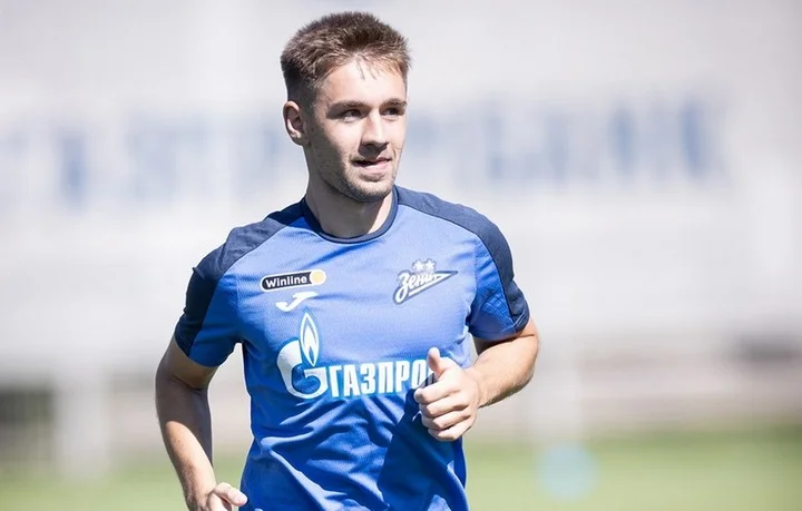 Юрий Горшков: «Со «Спартаком» все было согласовано, на медосмотр надо было ехать, но я до последнего ждал предложение от «Зенита» Юрий Горшков: «Со «Спартаком» все было согласовано, на медосмотр надо было ехать, но я до последнего ждал предложение от «Зенита»