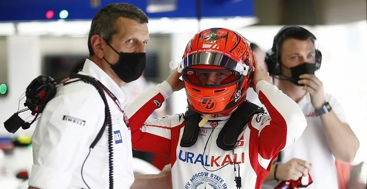 Штайнер о руководителях команд Формулы-1: «Иногда кажется, что Вольфф и Хорнер хотят убить друг друга» Штайнер о руководителях команд Формулы-1: «Иногда кажется, что Вольфф и Хорнер хотят убить друг друга»