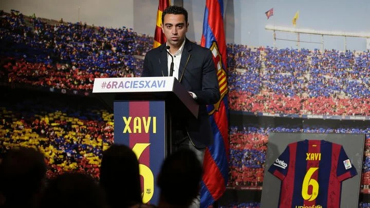 Хави сообщил 10 футболистам, что они не входят в планы «Барселоны»