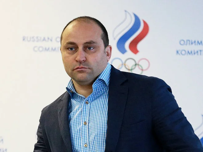 Свищев об отстранении российских лыжников: FIS убирает сильных спортсменов под давлением спонсоров Свищев об отстранении российских лыжников: FIS убирает сильных спортсменов под давлением спонсоров