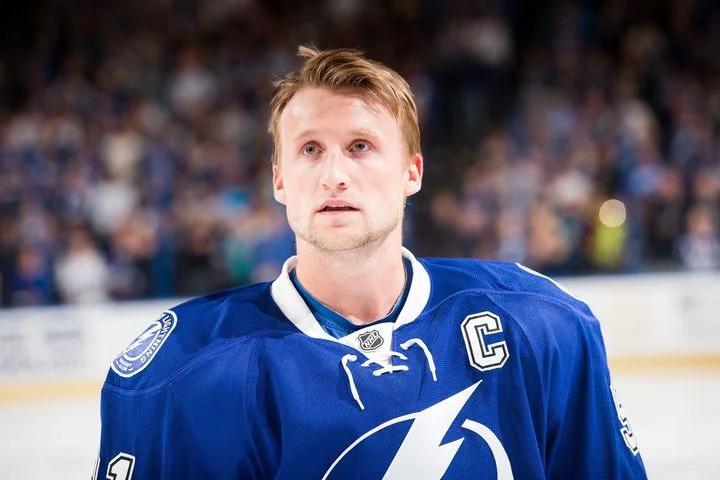 Капитан «Тампы» Стивен Стэмкос после поражения от «Рейнджерс»: «Сегодня они хорошо сыграли. В следующей игре наша группа приложит гораздо больше усилий» Капитан «Тампы» Стивен Стэмкос после поражения от «Рейнджерс»: «Сегодня они хорошо сыграли. В следующей игре наша группа приложит гораздо больше усилий»