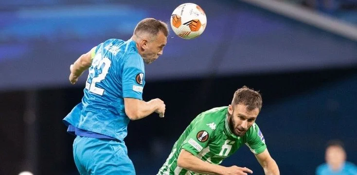 «Нет смысла говорить, стыдно или не стыдно. «Зенит» в Лиге Европы вообще играть не должен». Александр Мостовой о вылете петербуржцев «Нет смысла говорить, стыдно или не стыдно. «Зенит» в Лиге Европы вообще играть не должен». Александр Мостовой о вылете петербуржцев