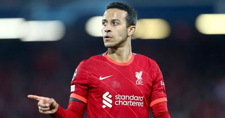 Хавбек «Ливерпуля» Тиаго Алькантара отклонил предложение из Саудовской Аравии Хавбек «Ливерпуля» Тиаго Алькантара отклонил предложение из Саудовской Аравии