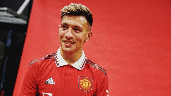 Лисандро Мартинес: «Для меня большая честь присоединиться к «Ман Юнайтед». Хочу поблагодарить «Аякс», но чувствую, что пора проверить себя в новых условиях» Лисандро Мартинес: «Для меня большая честь присоединиться к «Ман Юнайтед». Хочу поблагодарить «Аякс», но чувствую, что пора проверить себя в новых условиях»